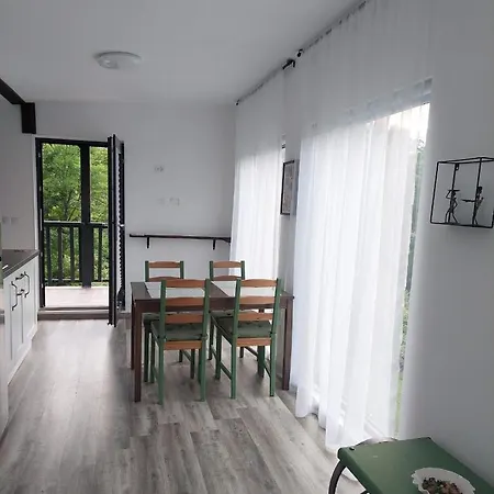 Casa De Pe Un Deal-provita De Sus-prahova *