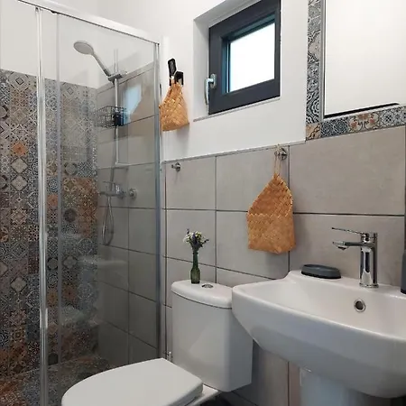 Casa De Pe Un Deal-provita De Sus-prahova Provita de Sus